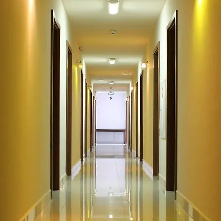 Czerniewski 3* Warsaw